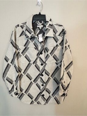 NWT - Maurice’s Woven Black & Cream Geometric Shacket - S